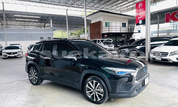 ซื้อ รถมือสอง Toyota Corolla Cross สีดำ รถยนต์ ใน %{เมือง} ใน นนทบุรี ซื้อ รถมือสอง Toyota Corolla Cross สีดำ รถยนต์ ใน %{เมือง} ใน นนทบุรี