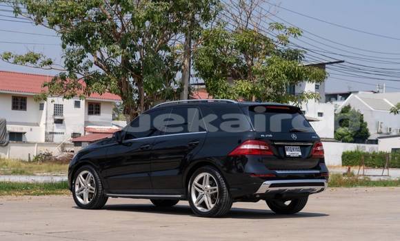ซื้อ รถมือสอง Mercedes‒Benz ML–Class สีดำ รถยนต์ ใน %{เมือง} ใน นนทบุรี ซื้อ รถมือสอง Mercedes‒Benz ML–Class สีดำ รถยนต์ ใน %{เมือง} ใน นนทบุรี