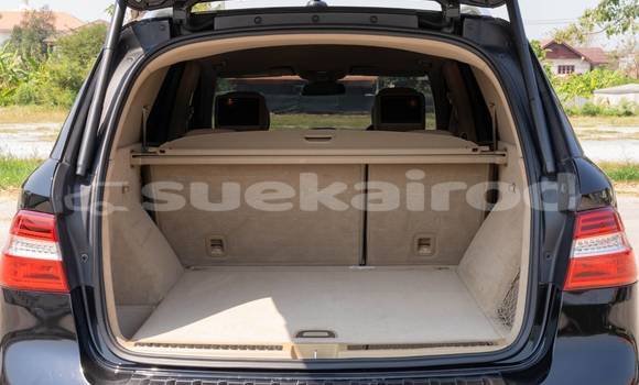 ซื้อ รถมือสอง Mercedes‒Benz ML–Class สีดำ รถยนต์ ใน %{เมือง} ใน นนทบุรี ซื้อ รถมือสอง Mercedes‒Benz ML–Class สีดำ รถยนต์ ใน %{เมือง} ใน นนทบุรี
