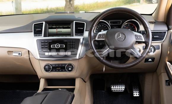 ซื้อ รถมือสอง Mercedes‒Benz ML–Class สีดำ รถยนต์ ใน %{เมือง} ใน นนทบุรี ซื้อ รถมือสอง Mercedes‒Benz ML–Class สีดำ รถยนต์ ใน %{เมือง} ใน นนทบุรี