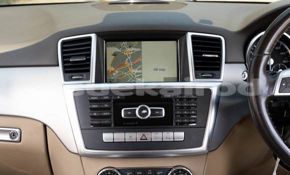 ซื้อ รถมือสอง Mercedes‒Benz ML–Class สีดำ รถยนต์ ใน %{เมือง} ใน นนทบุรี ซื้อ รถมือสอง Mercedes‒Benz ML–Class สีดำ รถยนต์ ใน %{เมือง} ใน นนทบุรี