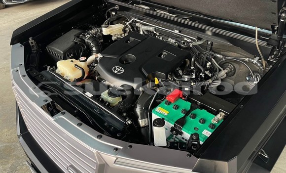 Buy Used Toyota Touring HiAce Black Car in Nonthaburi in Nonthaburi Buy Used Toyota Touring HiAce Black Car in Nonthaburi in Nonthaburi