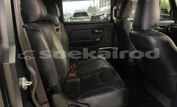 Buy Used Toyota Touring HiAce Black Car in Nonthaburi in Nonthaburi Buy Used Toyota Touring HiAce Black Car in Nonthaburi in Nonthaburi
