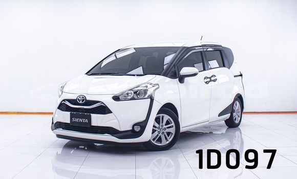 Buy Used Toyota Sienta White Car in Bangkok in Bangkok