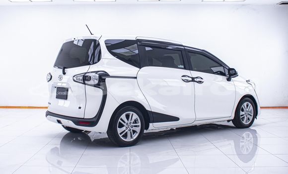 ซื้อ รถมือสอง Toyota Sienta ขาว รถยนต์ ใน %{เมือง} ใน กรุงเทพมหานคร ซื้อ รถมือสอง Toyota Sienta ขาว รถยนต์ ใน %{เมือง} ใน กรุงเทพมหานคร