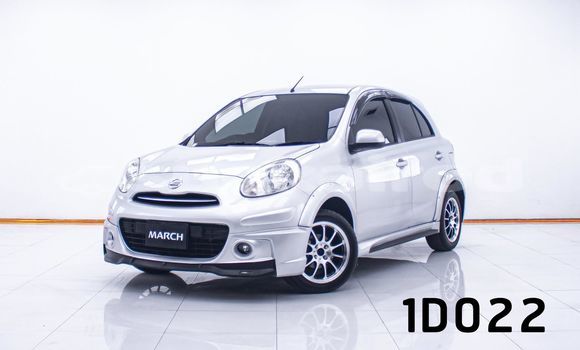 ซื้อ รถมือสอง Nissan March อื่น ๆ รถยนต์ ใน %{เมือง} ใน กรุงเทพมหานคร