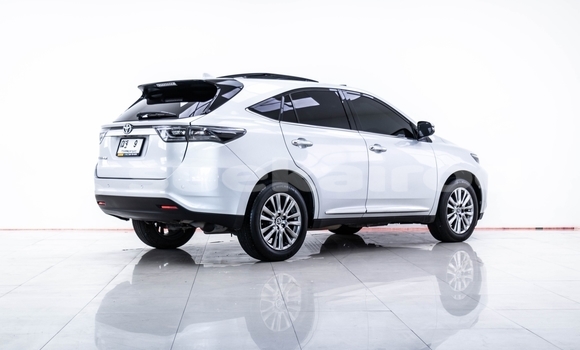 Buy Used Toyota Harrier Other Car in Nonthaburi in Nonthaburi Buy Used Toyota Harrier Other Car in Nonthaburi in Nonthaburi