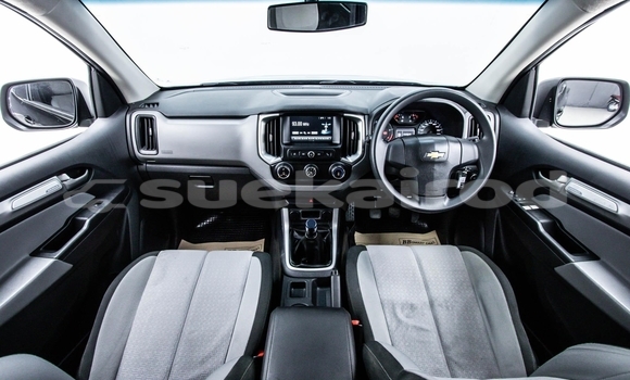 Buy Used Chevrolet Colorado Black Car in Nonthaburi in Nonthaburi Buy Used Chevrolet Colorado Black Car in Nonthaburi in Nonthaburi