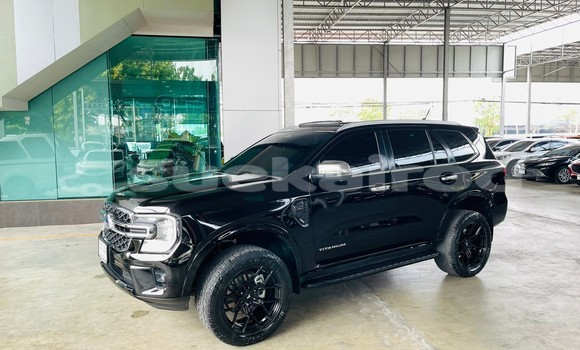 Buy Used Ford Everest Black Car in Nonthaburi in Nonthaburi Buy Used Ford Everest Black Car in Nonthaburi in Nonthaburi