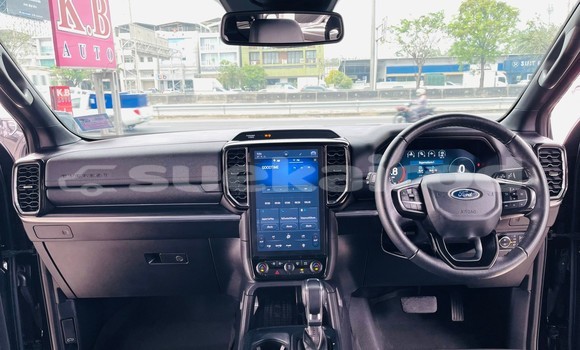 Buy Used Ford Everest Black Car in Nonthaburi in Nonthaburi Buy Used Ford Everest Black Car in Nonthaburi in Nonthaburi