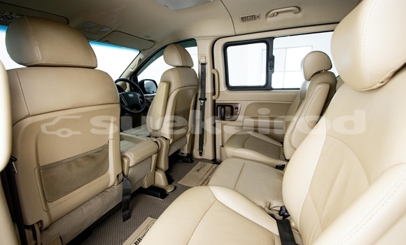 ซื้อ รถมือสอง Hyundai H1 สีน้ำตาล รถยนต์ ใน %{เมือง} ใน นนทบุรี ซื้อ รถมือสอง Hyundai H1 สีน้ำตาล รถยนต์ ใน %{เมือง} ใน นนทบุรี