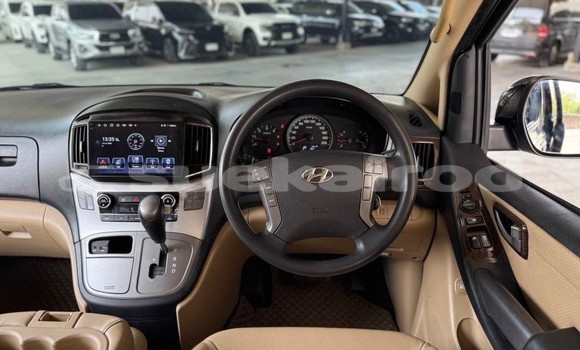 Buy Used Hyundai H1 Black Car in Nonthaburi in Nonthaburi Buy Used Hyundai H1 Black Car in Nonthaburi in Nonthaburi