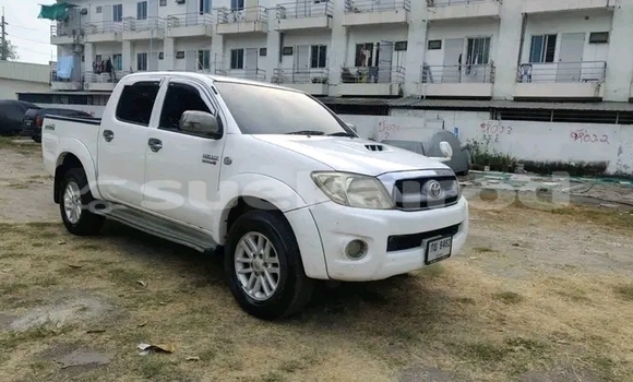 ซื้อ รถมือสอง Toyota Hiluxe Revo ขาว รถยนต์ ใน %{เมือง} ใน ชัยนาท ซื้อ รถมือสอง Toyota Hiluxe Revo ขาว รถยนต์ ใน %{เมือง} ใน ชัยนาท