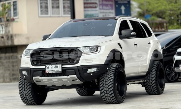 ซื้อ รถมือสอง Ford Ranger ขาว รถยนต์ ใน %{เมือง} ใน นนทบุรี