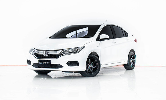 ซื้อ รถมือสอง Honda City ขาว รถยนต์ ใน %{เมือง} ใน กรุงเทพมหานคร