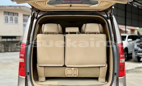 ซื้อ รถมือสอง Hyundai Grand Starex สีน้ำตาล รถยนต์ ใน %{เมือง} ใน นนทบุรี ซื้อ รถมือสอง Hyundai Grand Starex สีน้ำตาล รถยนต์ ใน %{เมือง} ใน นนทบุรี