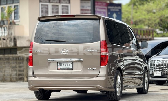 Buy Used Hyundai Grand Starex Brown Car in Nonthaburi in Nonthaburi Buy Used Hyundai Grand Starex Brown Car in Nonthaburi in Nonthaburi