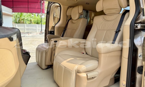 Buy Used Hyundai Grand Starex Brown Car in Nonthaburi in Nonthaburi Buy Used Hyundai Grand Starex Brown Car in Nonthaburi in Nonthaburi