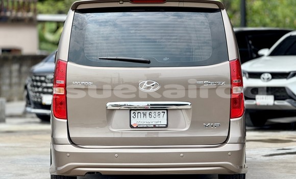Buy Used Hyundai Grand Starex Brown Car in Nonthaburi in Nonthaburi Buy Used Hyundai Grand Starex Brown Car in Nonthaburi in Nonthaburi