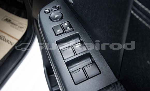 Buy Used Honda Stepwgn White Car in Nonthaburi in Nonthaburi Buy Used Honda Stepwgn White Car in Nonthaburi in Nonthaburi