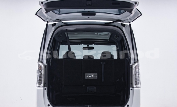 Buy Used Honda Stepwgn White Car in Nonthaburi in Nonthaburi Buy Used Honda Stepwgn White Car in Nonthaburi in Nonthaburi