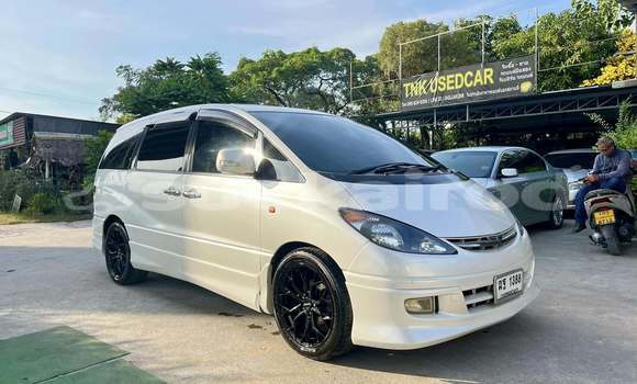 Buy Used Toyota Estima White Car in Bangkok in Bangkok