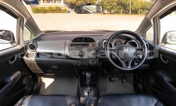 ซื้อ รถมือสอง Honda Jazz สีดำ รถยนต์ ใน %{เมือง} ใน นนทบุรี ซื้อ รถมือสอง Honda Jazz สีดำ รถยนต์ ใน %{เมือง} ใน นนทบุรี