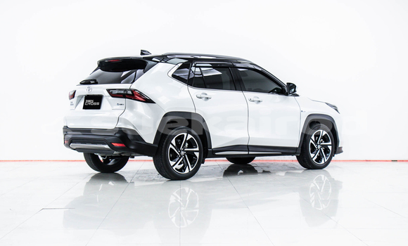 Buy Used Toyota Yaris White Car in Bangkok in Bangkok Buy Used Toyota Yaris White Car in Bangkok in Bangkok