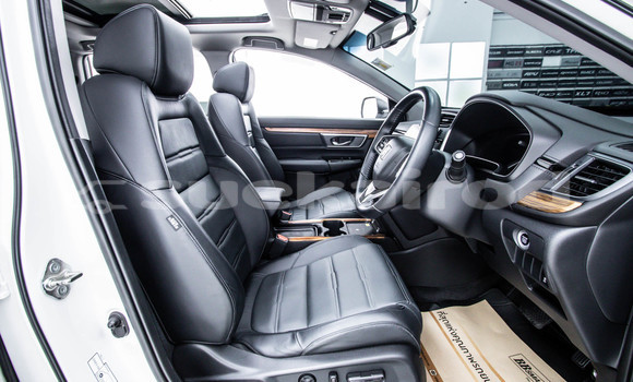 Buy Used Honda CR-V White Car in Bangkok in Bangkok Buy Used Honda CR-V White Car in Bangkok in Bangkok