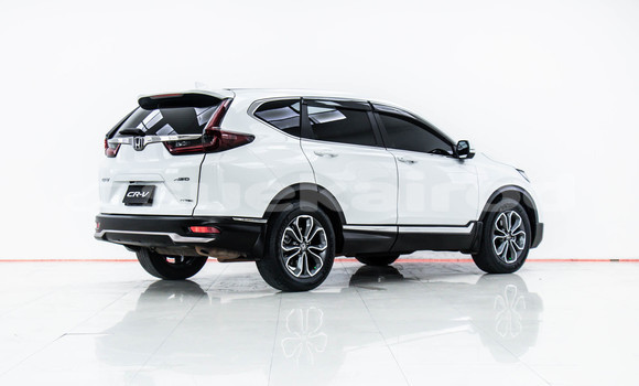 Buy Used Honda CR-V White Car in Bangkok in Bangkok Buy Used Honda CR-V White Car in Bangkok in Bangkok