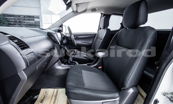 Buy Used Isuzu D-Max White Car in Bangkok in Bangkok Buy Used Isuzu D-Max White Car in Bangkok in Bangkok