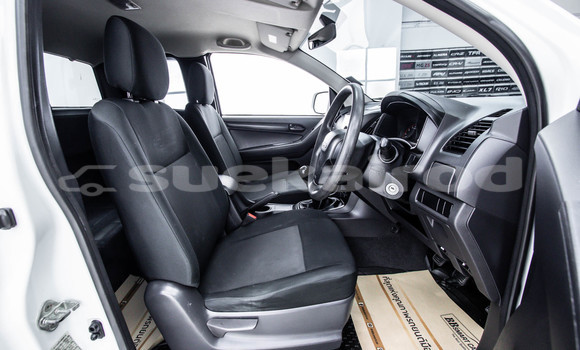 Buy Used Isuzu D-Max White Car in Bangkok in Bangkok Buy Used Isuzu D-Max White Car in Bangkok in Bangkok