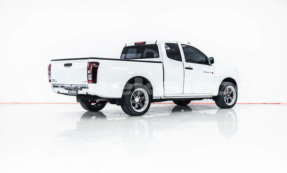 Buy Used Isuzu D-Max White Car in Bangkok in Bangkok Buy Used Isuzu D-Max White Car in Bangkok in Bangkok