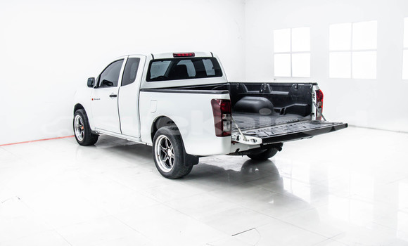 Buy Used Isuzu D-Max White Car in Bangkok in Bangkok Buy Used Isuzu D-Max White Car in Bangkok in Bangkok
