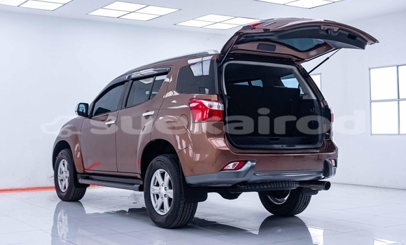 Buy Used Isuzu MU-X Brown Car in Nonthaburi in Nonthaburi Buy Used Isuzu MU-X Brown Car in Nonthaburi in Nonthaburi