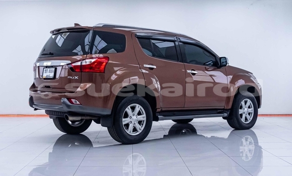 Buy Used Isuzu MU-X Brown Car in Nonthaburi in Nonthaburi Buy Used Isuzu MU-X Brown Car in Nonthaburi in Nonthaburi