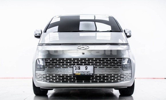 ซื้อ รถมือสอง Hyundai Starex (H-1) เงิน รถยนต์ ใน %{เมือง} ใน นนทบุรี ซื้อ รถมือสอง Hyundai Starex (H-1) เงิน รถยนต์ ใน %{เมือง} ใน นนทบุรี