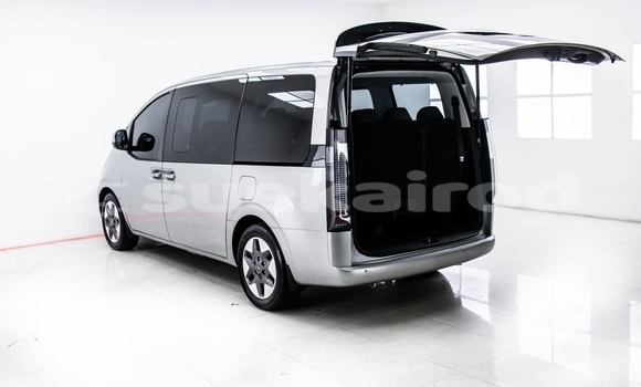 ซื้อ รถมือสอง Hyundai Starex (H-1) เงิน รถยนต์ ใน %{เมือง} ใน นนทบุรี ซื้อ รถมือสอง Hyundai Starex (H-1) เงิน รถยนต์ ใน %{เมือง} ใน นนทบุรี