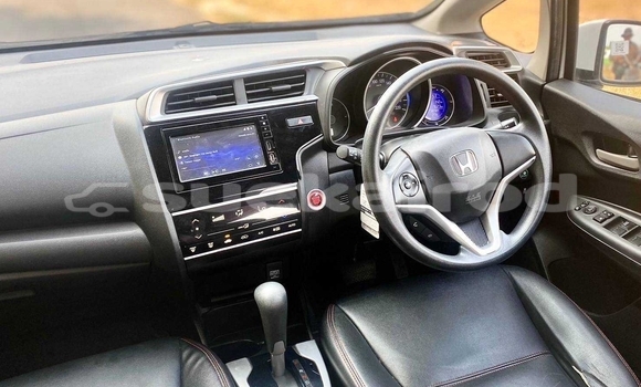 Buy Used Honda Jazz White Car in Nonthaburi in Nonthaburi Buy Used Honda Jazz White Car in Nonthaburi in Nonthaburi