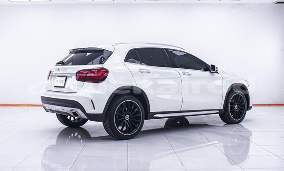 ซื้อ รถมือสอง Mercedes-Benz GLA-klasse ขาว รถยนต์ ใน %{เมือง} ใน กรุงเทพมหานคร ซื้อ รถมือสอง Mercedes-Benz GLA-klasse ขาว รถยนต์ ใน %{เมือง} ใน กรุงเทพมหานคร