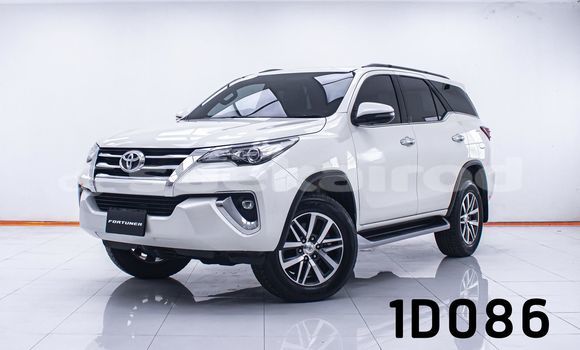 Buy Used Toyota Fortuner White Car in Bangkok in Bangkok