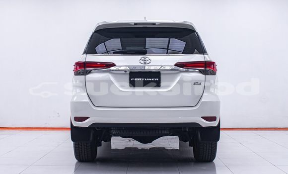 ซื้อ รถมือสอง Toyota Fortuner ขาว รถยนต์ ใน %{เมือง} ใน กรุงเทพมหานคร ซื้อ รถมือสอง Toyota Fortuner ขาว รถยนต์ ใน %{เมือง} ใน กรุงเทพมหานคร