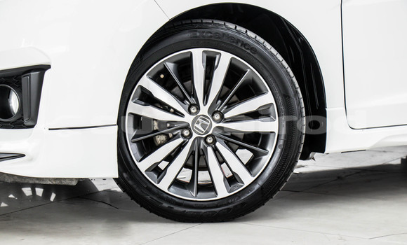 Buy Used Honda Jazz White Car in Bangkok in Bangkok Buy Used Honda Jazz White Car in Bangkok in Bangkok