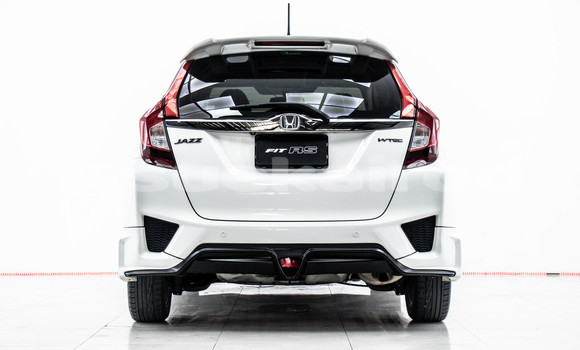 Buy Used Honda Jazz White Car in Bangkok in Bangkok Buy Used Honda Jazz White Car in Bangkok in Bangkok