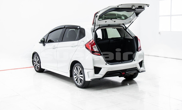 Buy Used Honda Jazz White Car in Bangkok in Bangkok Buy Used Honda Jazz White Car in Bangkok in Bangkok
