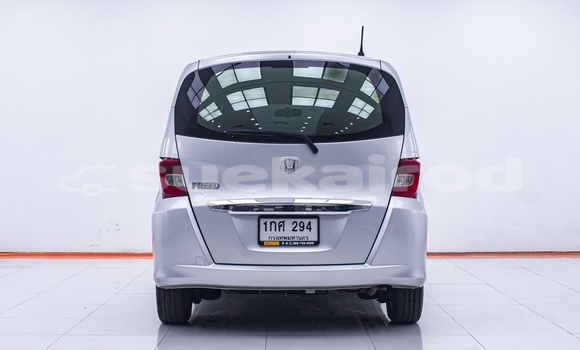 Buy Used Honda Freed Silver Car in Nonthaburi in Nonthaburi Buy Used Honda Freed Silver Car in Nonthaburi in Nonthaburi
