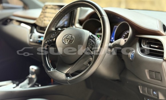 Buy Used Toyota C-HR White Car in Nonthaburi in Nonthaburi Buy Used Toyota C-HR White Car in Nonthaburi in Nonthaburi