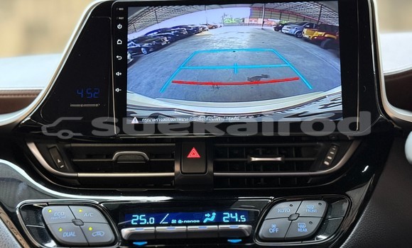 Buy Used Toyota C-HR White Car in Nonthaburi in Nonthaburi Buy Used Toyota C-HR White Car in Nonthaburi in Nonthaburi