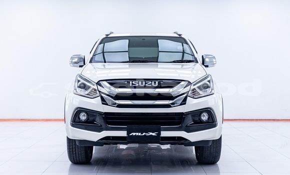 Buy Used Isuzu MU-X White Car in Bangkok in Bangkok Buy Used Isuzu MU-X White Car in Bangkok in Bangkok