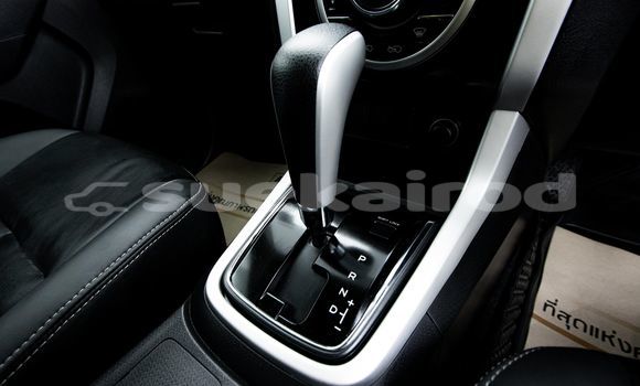 Buy Used Isuzu MU-X White Car in Bangkok in Bangkok Buy Used Isuzu MU-X White Car in Bangkok in Bangkok